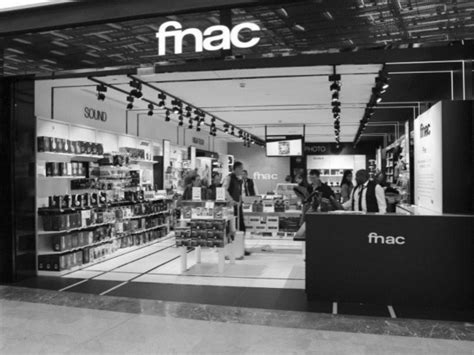 Fnac Aéroport Roissy CDG T2E K à Roissy.